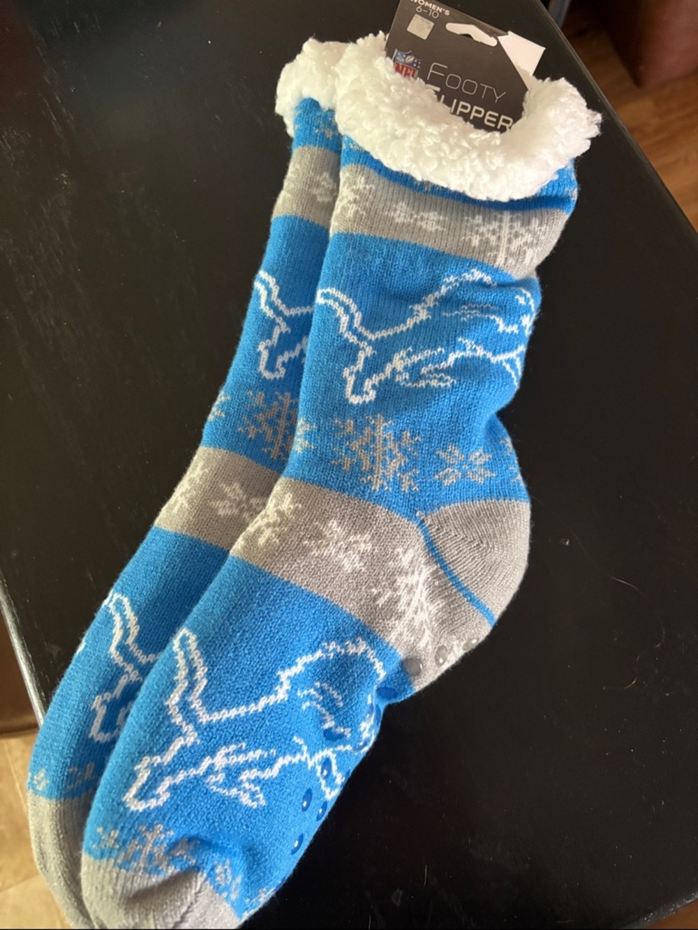 NFL Women's Blue and Gray Sherpa-Lined Team Socks